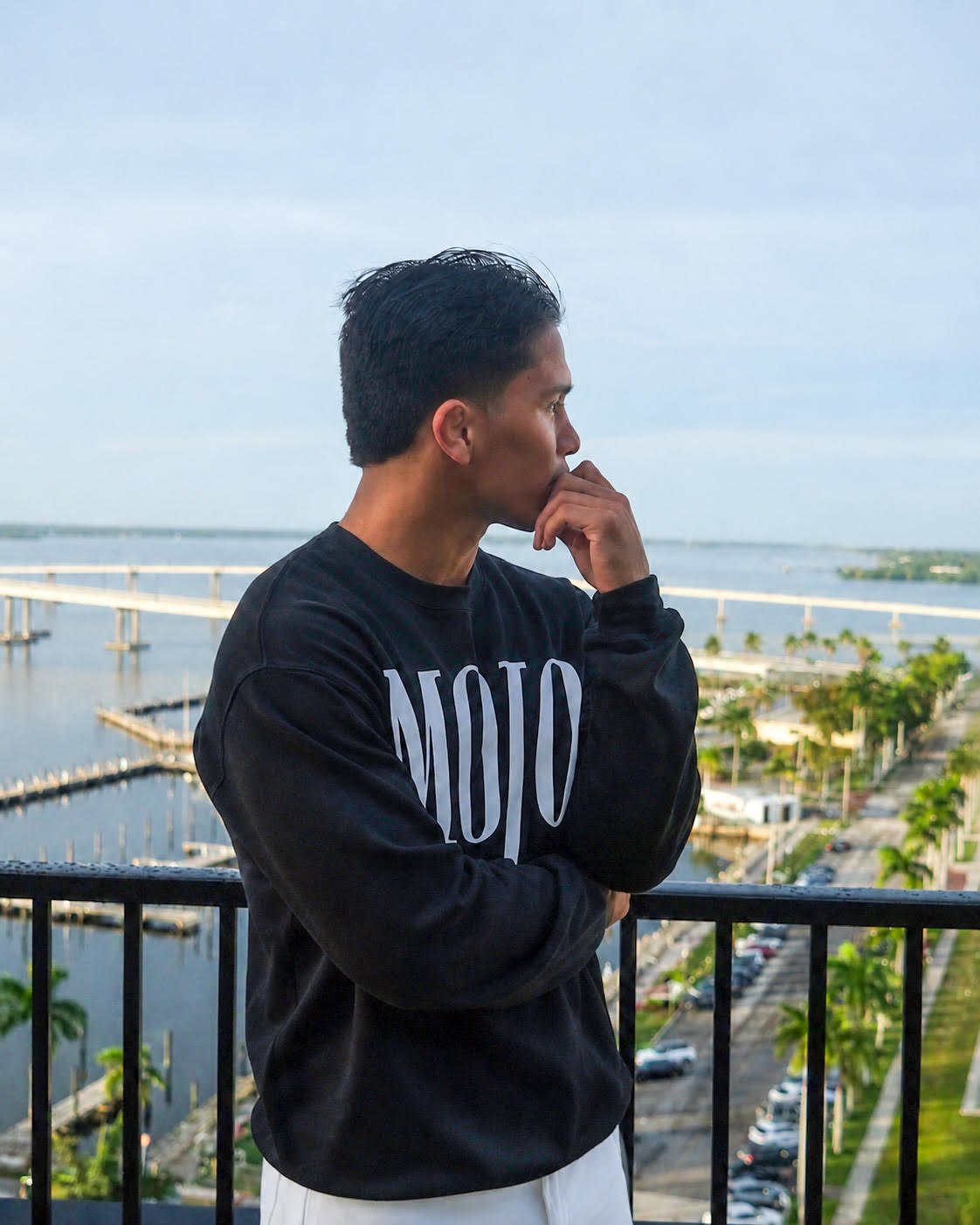 black_crewneck.jpg